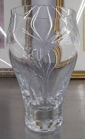 Rhythm Clear (Giftware) 7" Bud Vase