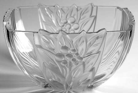 Classic Laurel Collection 8" Square Bowl