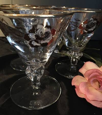 Golden Rose Liquor Cocktail