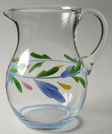 LC29 68 Oz Pitcher