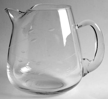 Interlude (Smooth Stem) 64 Oz Pitcher