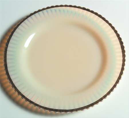 Petalware Cremax (Gold Trim) Dinner Plate
