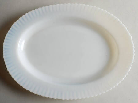 Petalware Monax (White) 12" Oval Platter