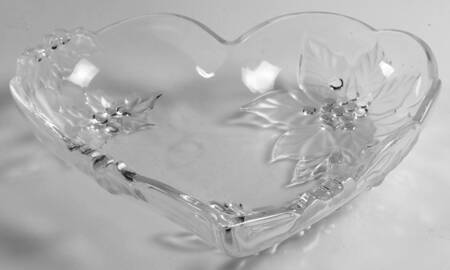 Poinsettia 9" Heart Bowl