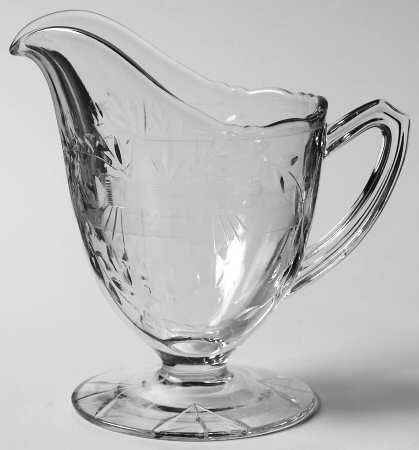 DDC2 Footed Creamer