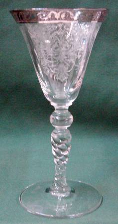 Carlton Marco (Platinum Border) Wine Glass