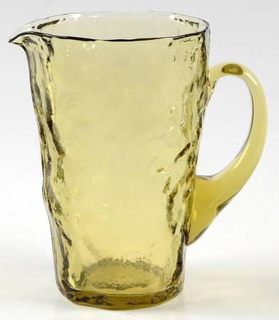 Crinkle Glass Topaz 28 Oz Pitcher