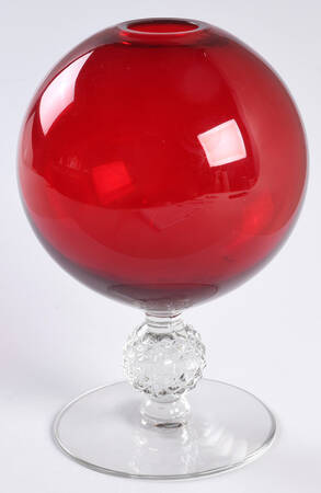 Golf Ball Ruby Footed Ivy Ball Vase