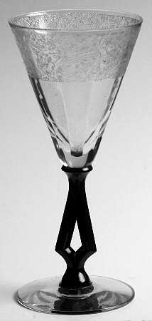 Faun Black (Stem 7640) Wine Glass