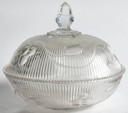 Bellflower Round Covered Butter