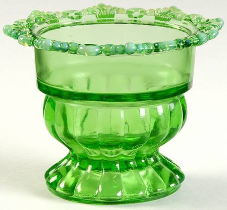 Ring and Petal Green Opalescent Open Spooner