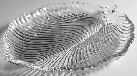 Diamond Fire 15" Leaf Shape Platter
