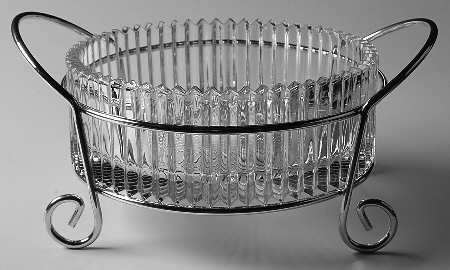 Diamond Fire 8" Hostess Bowl W/Silver Metal Stand