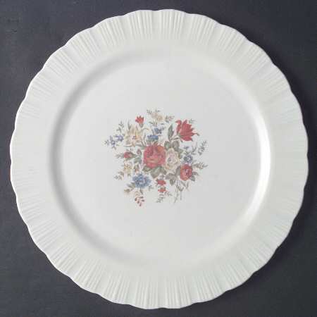 Cremax Pie Crust Bouquet Sandwich Plate