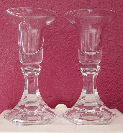 Countess (T2600) Single Light Candlestick