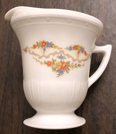 Cremax Pie Crust Princess Creamer