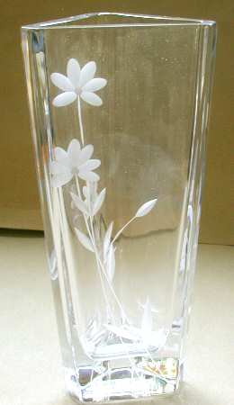 Cassidy 10" Triangular Vase