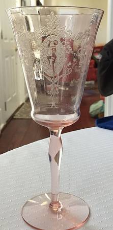 Sunrise Medallion Pink (Stem 7630) by Morgantown