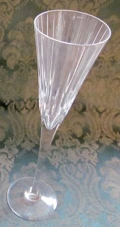 MIC32 Fluted Champagne