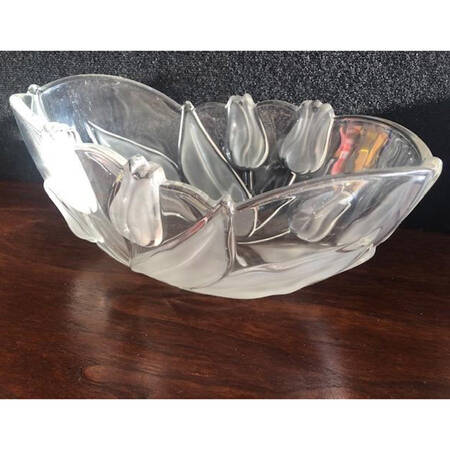 Tulips Satin 7" Oval Bowl
