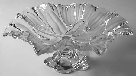 Tulips Satin Scalloped Serving Tray w/Pedestal Base