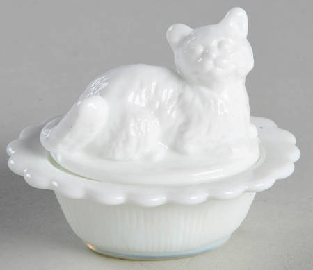 Animals & Figurines #235 Kitten on Basket