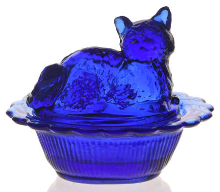 Animals & Figurines #235 Kitten on Basket