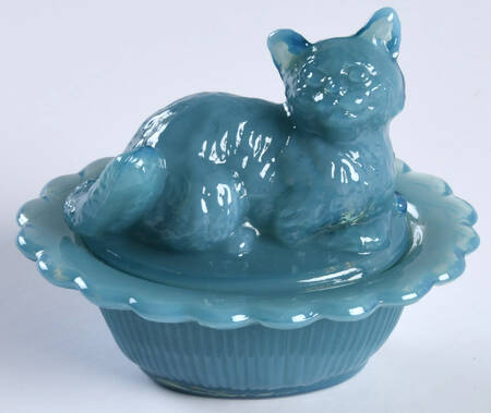 Animals & Figurines #235 Kitten on Basket