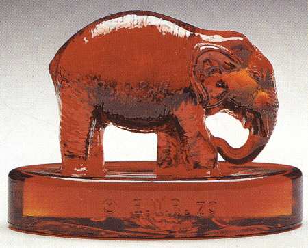 Animals & Figurines Elephant with Trunk Down