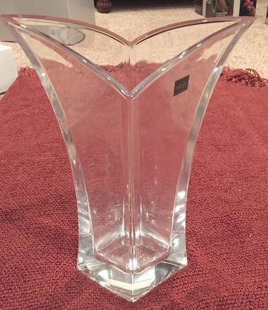 Cityscape 12" Flower Vase
