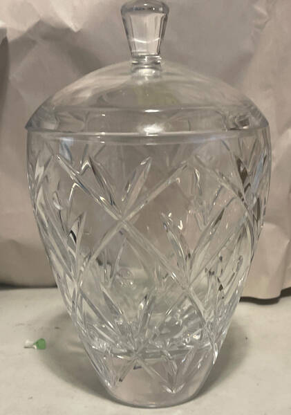 Versailles (Giftware) Biscuit Barrel & Lid