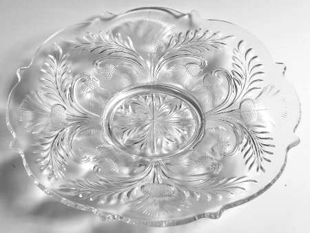 Inverted Thistle Clear 11" Round Platter