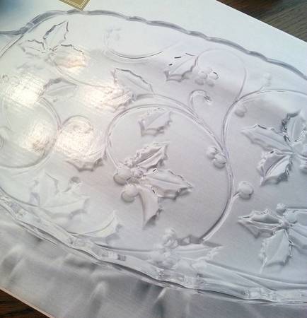Season's Holly 15" Rectangular Tray