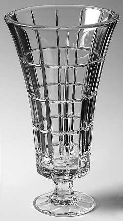 Madison Avenue 9" Footed Vase