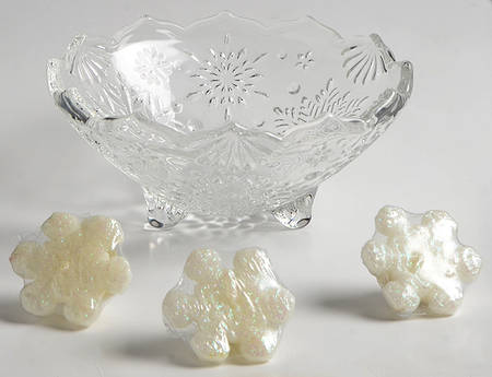 Snowflake 6" Votive Bowl & 3 Floating Candles