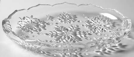 Snowflake 9" Sweet Dish by Mikasa