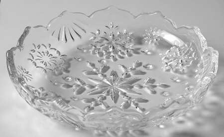 Snowflake 6" Shallow Nappy