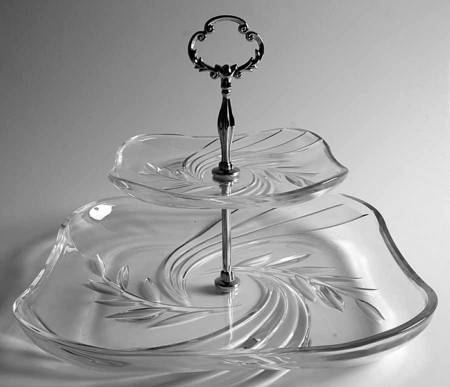 Willow Leaf 2 Tier Serving Tray