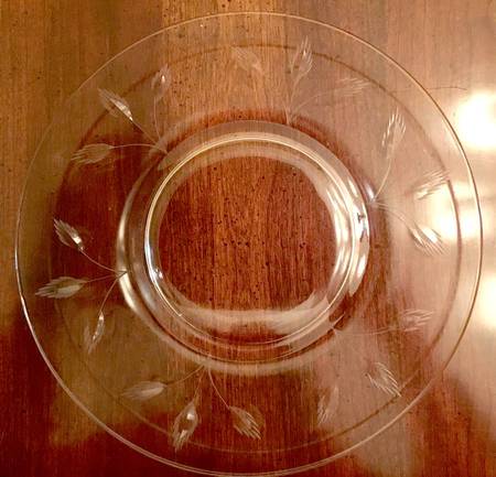 7646-3 Luncheon Plate