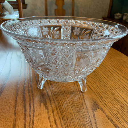 Snappy Clear 11" 3-Toed Footed Bowl