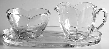 Finesse Creamer, Sugar and Tray Set