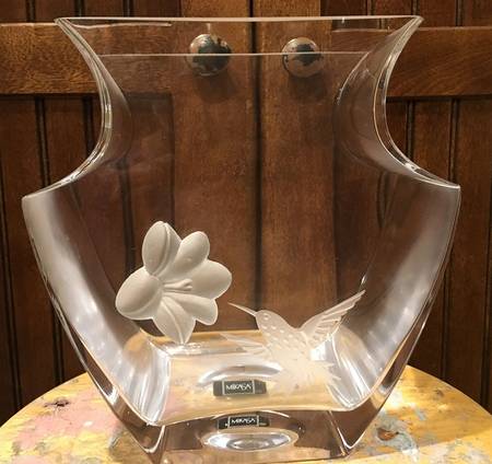 Summer's Nectar 8" Urn Vase