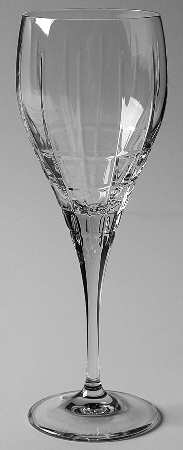 Avenue Wine Glass