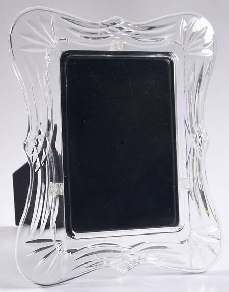 Simone Frame-Holds 5" X 7" Photo