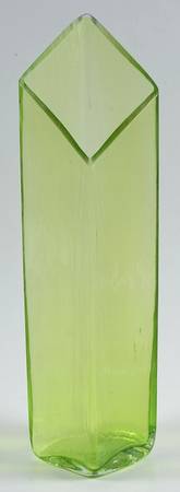 Rockswirl Green 14" Square Vase