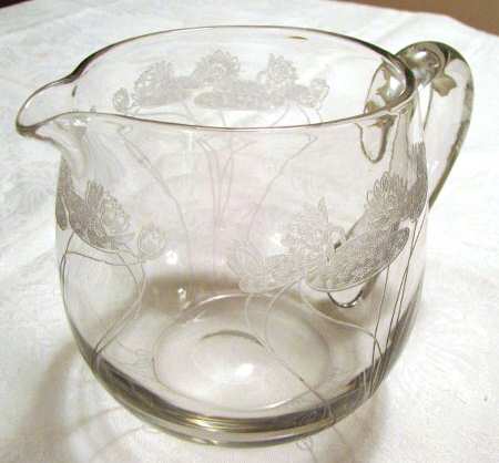 Victoria (Stem 300) Small Pitcher