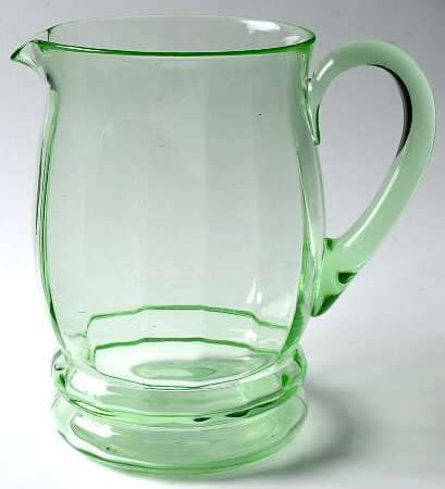 7516-7517 Green 80 Oz Pitcher