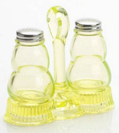 Vaseline Salt and Pepper & Tray Set