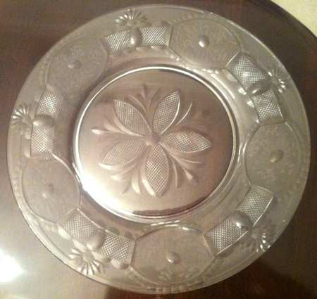 7677-4 Luncheon Plate