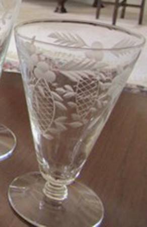 MCB36 Footed Tumbler